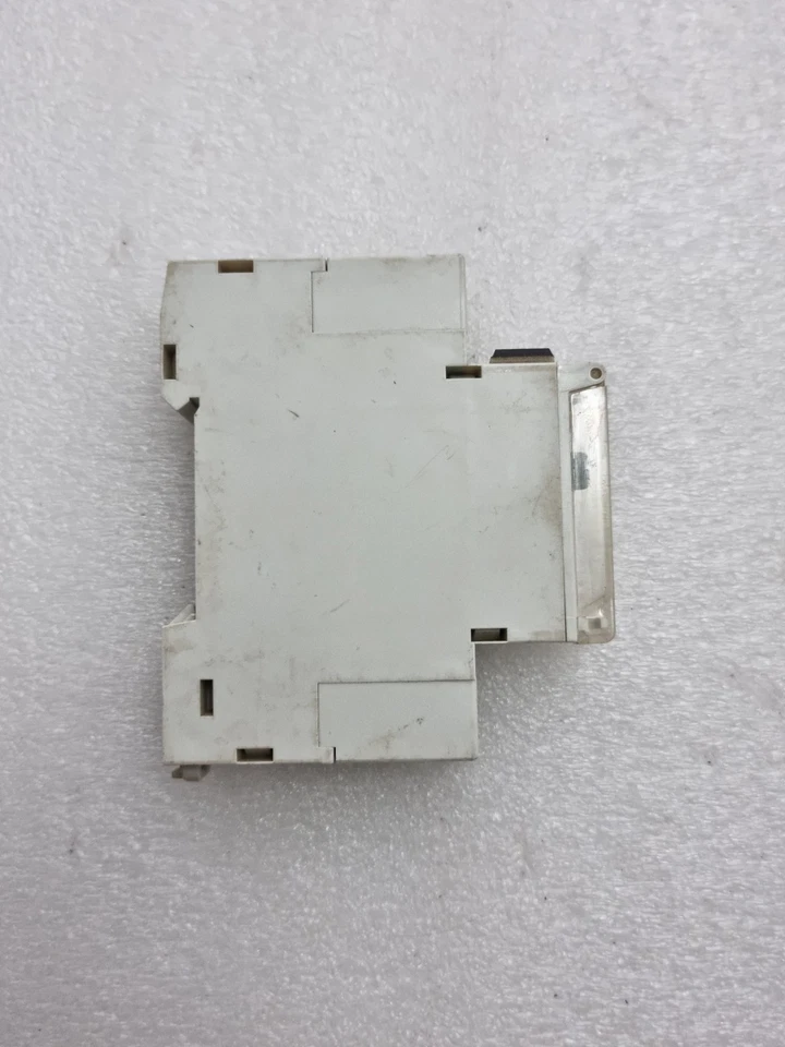 Merlin Gerin 16065 Time Delay 16065